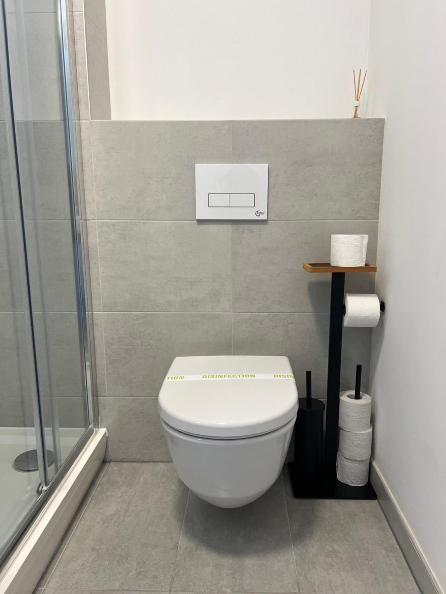 Skau Piano Family & Business Apartment Free Parking Bratislava Eksteriør bilde