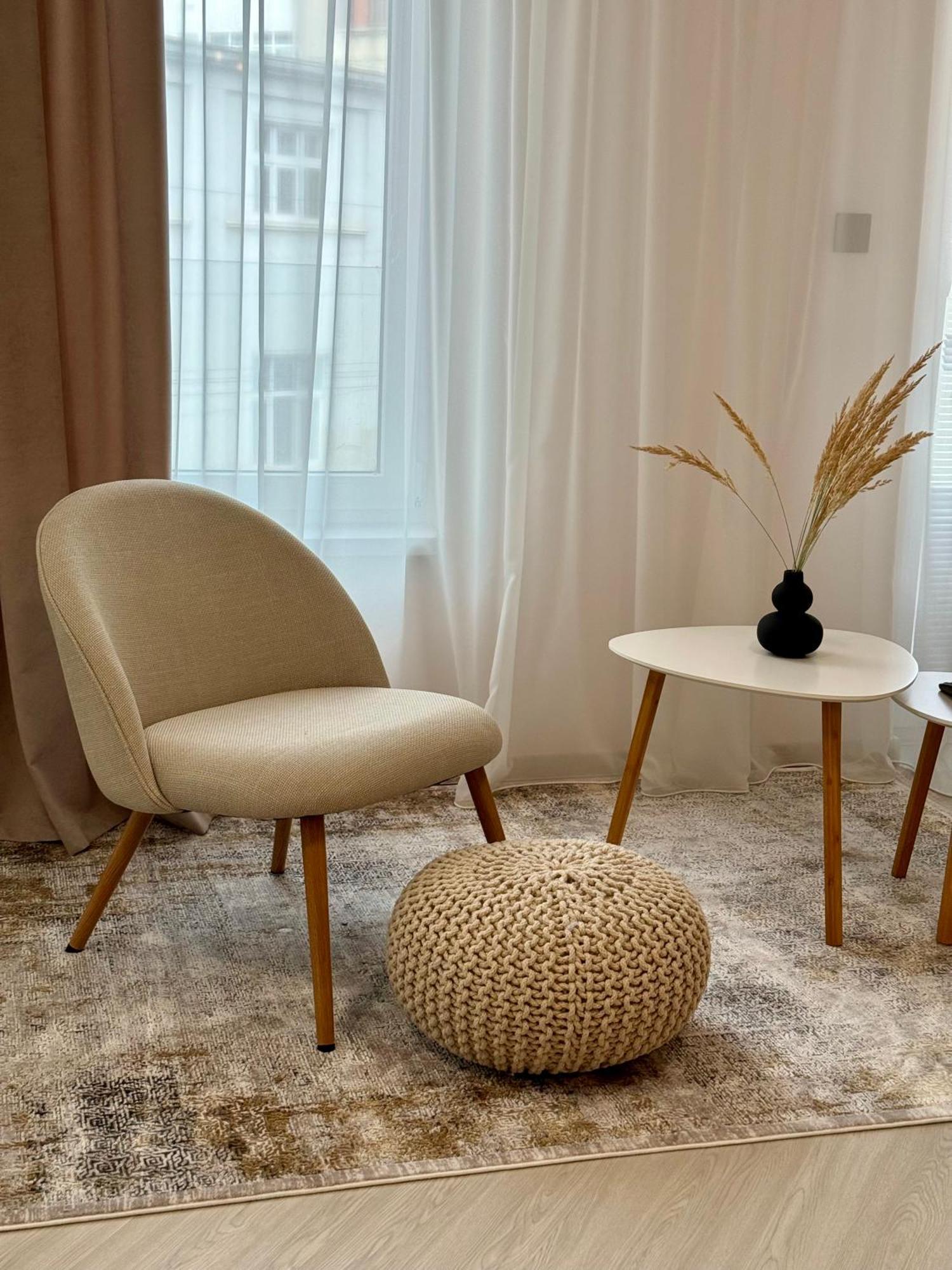 Skau Piano Family & Business Apartment Free Parking Bratislava Eksteriør bilde